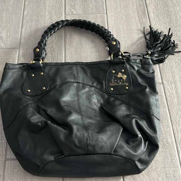 Barely use Hello Kitty purse, purchase in Japan. - Picture 1 of 3